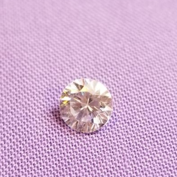 Lindenwold's  Loose 1 carat CZ ready to set - Picture 1 of 3